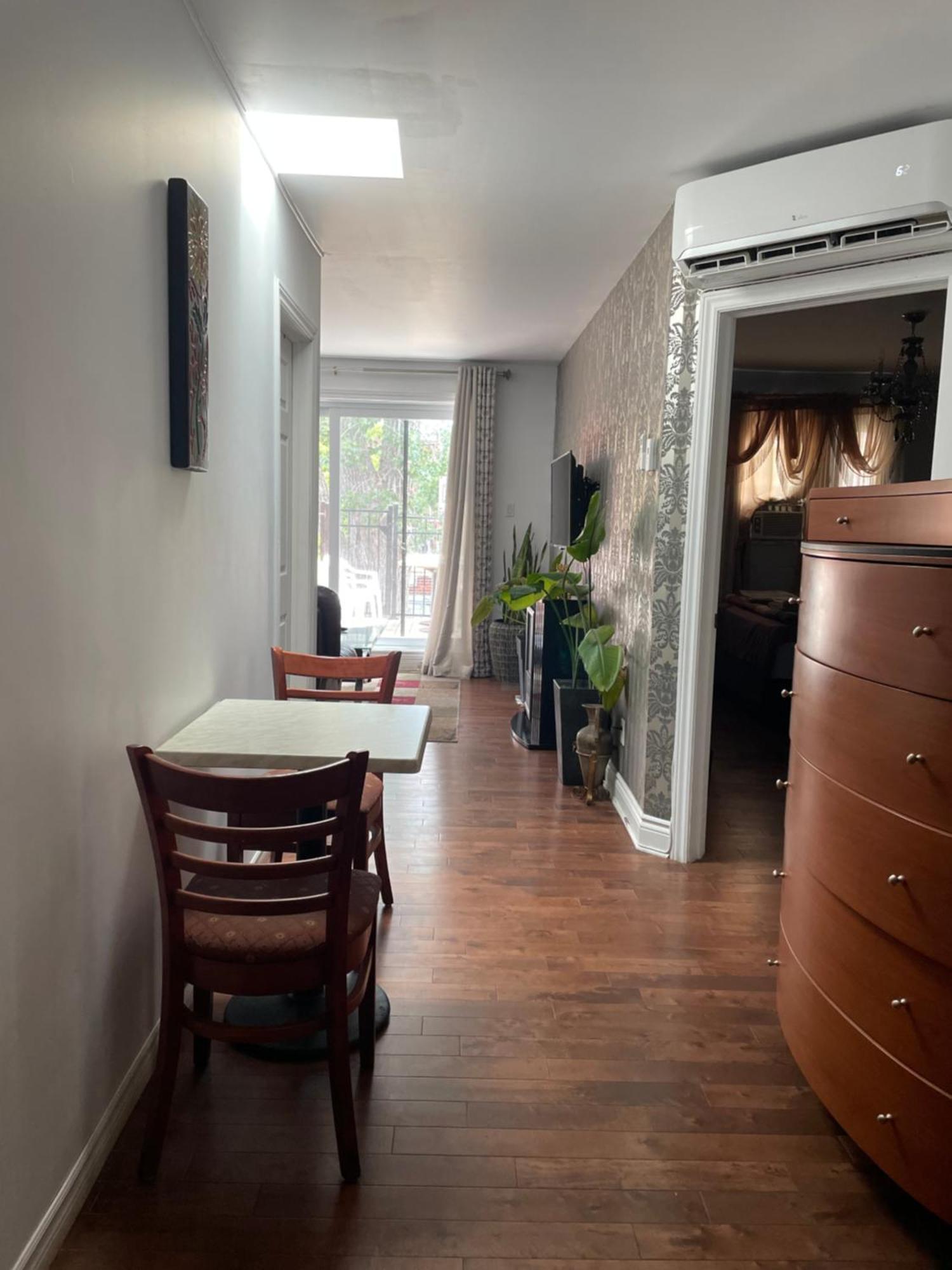 Self Service Small Breakfast, 2 Double Beds Private Room Montreal Exterior foto